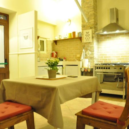 Bed And Breakfast Piazza Mercato ペスカーラ エクステリア 写真