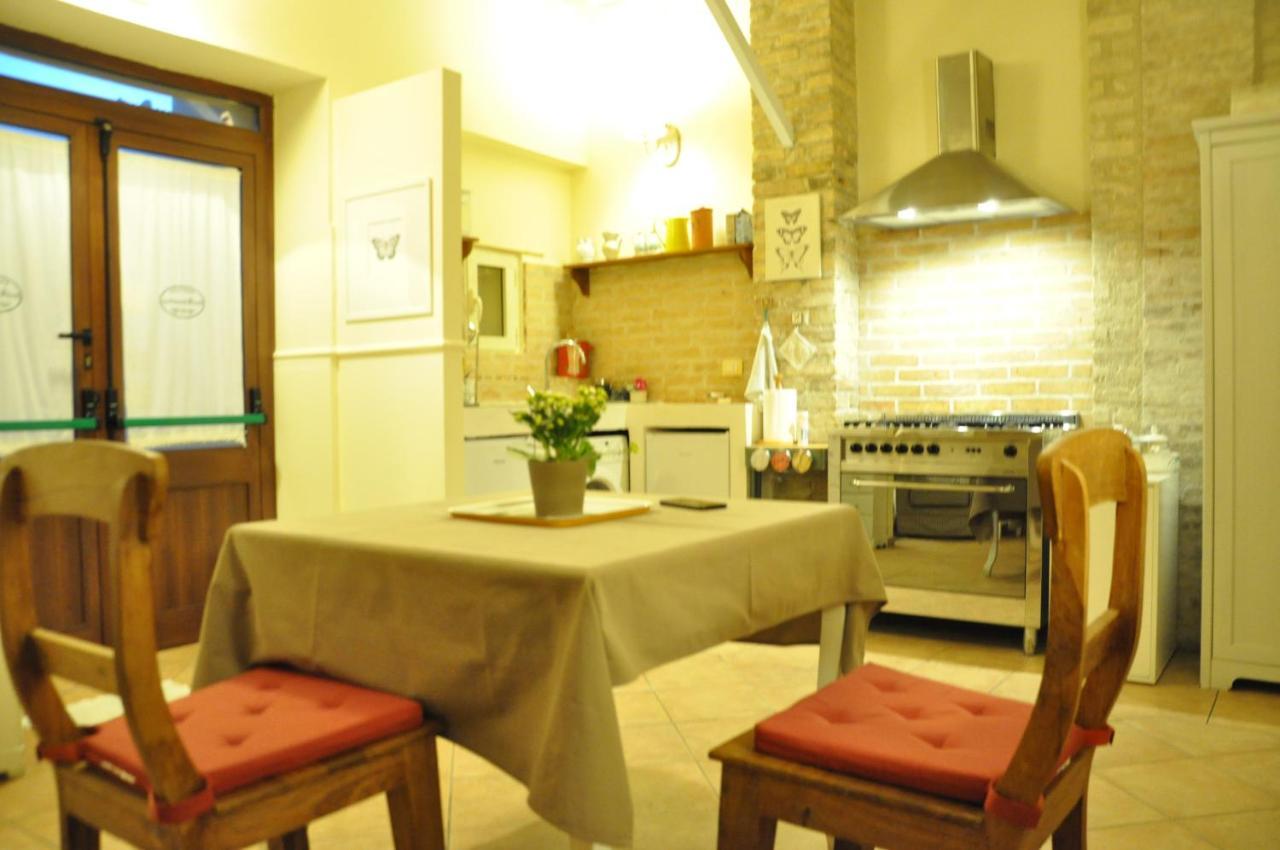 Bed And Breakfast Piazza Mercato ペスカーラ エクステリア 写真