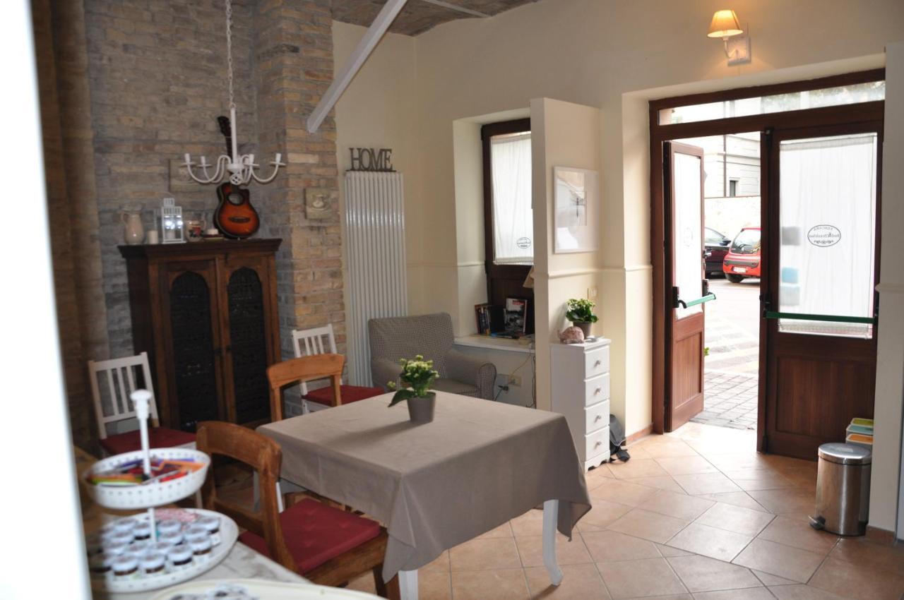 Bed And Breakfast Piazza Mercato ペスカーラ エクステリア 写真