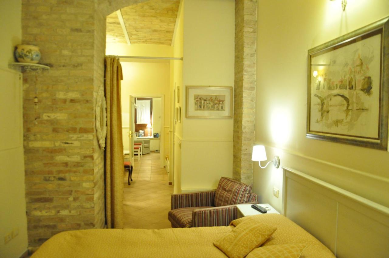 Bed And Breakfast Piazza Mercato ペスカーラ エクステリア 写真