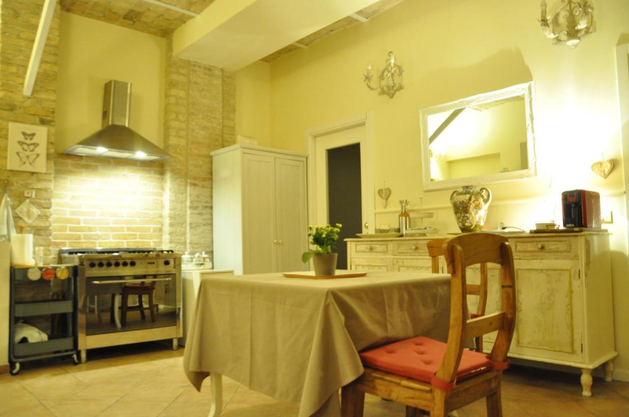 Bed And Breakfast Piazza Mercato ペスカーラ エクステリア 写真