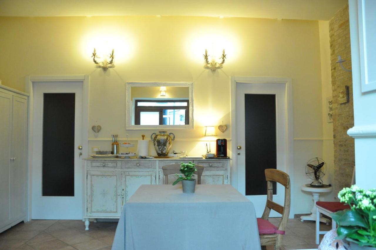 Bed And Breakfast Piazza Mercato ペスカーラ エクステリア 写真