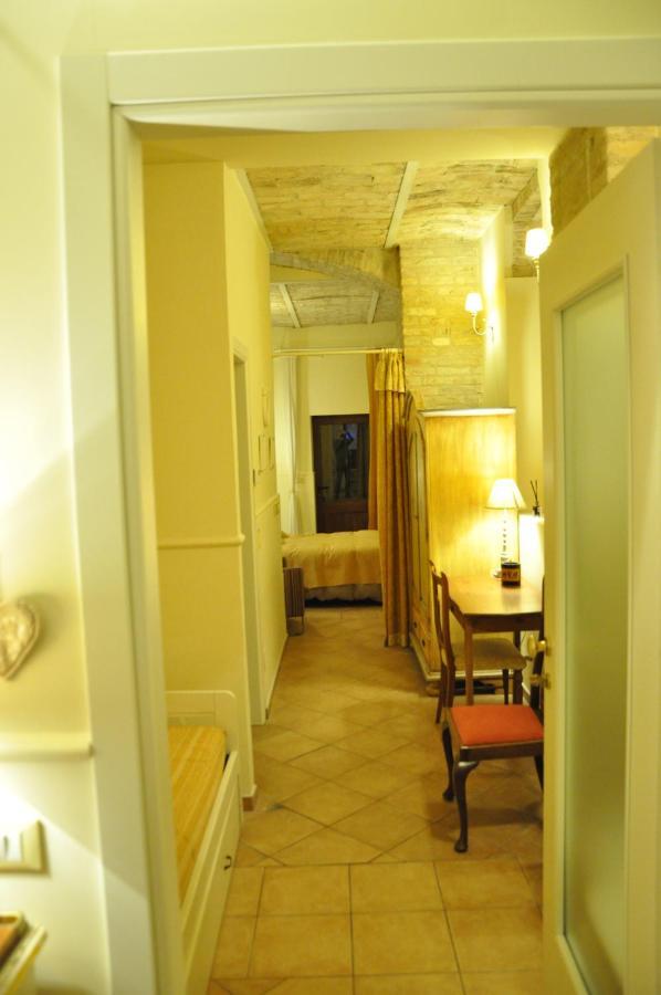 Bed And Breakfast Piazza Mercato ペスカーラ エクステリア 写真